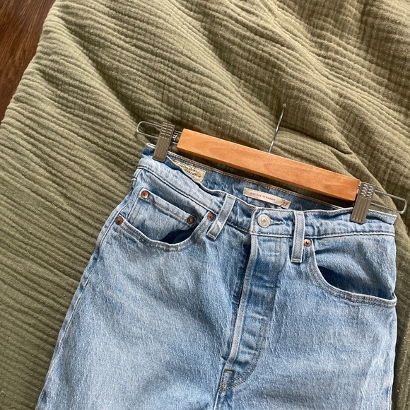 NWOT: Levi's Ribcage Full-Length Jeans - Picture 5 of 5